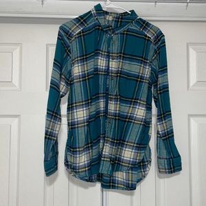 Almost new American Eagle flannel. Barely wear